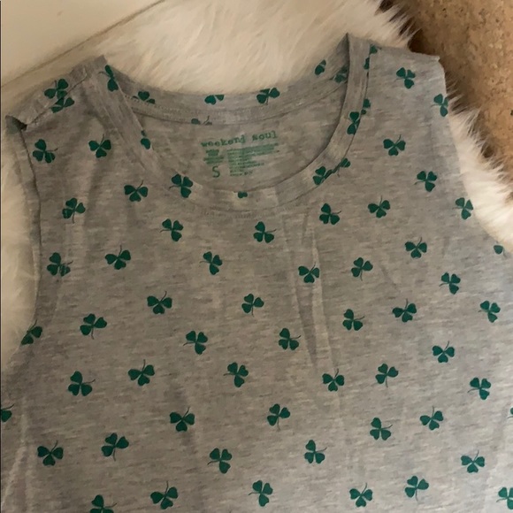 🍀 Weekend Soul Three Leaf Clover tank Small - Picture 2 of 3